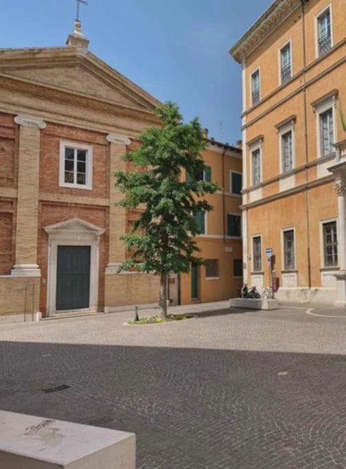 Appartamento Centro Storico Nuovo E Ristrutturato Pesaro Exteriör bild